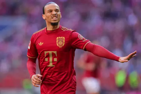 بيلد: ساني يقترب من الرحيل عن بايرن ميونخ